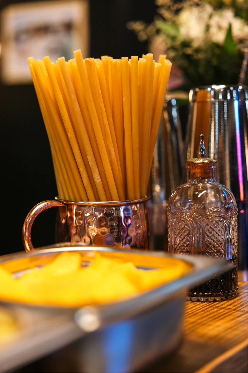 Photo d'une préparation pour la réalisation de cocktails pendant un mariage